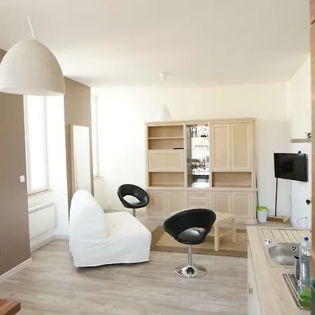 Le Corton De Beaune, Classe 3 Etoiles Beaune (Cote d'Or)