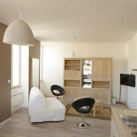 Le Corton De Beaune, Classe 3 Etoiles *