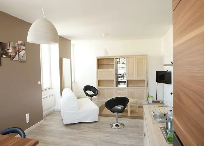 Le Corton De Beaune, Classe 3 Etoiles Бон