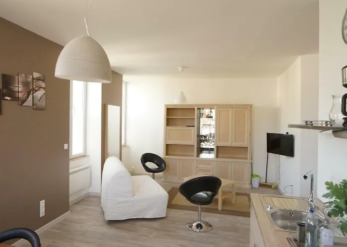 Le Corton De Beaune, Classe 3 Etoiles *